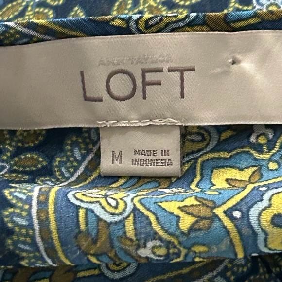 LOFT | Size Medium Ruffled Sheer Patterned Blouse - Picture 5 of 6